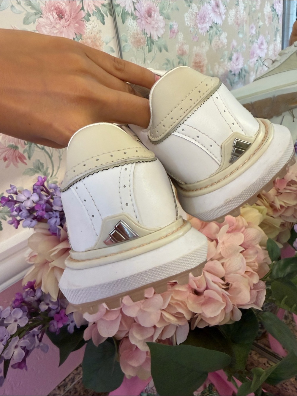 adidas Women's White & Cream Athletic Lace-Up Shoes - Picture 3 of 7